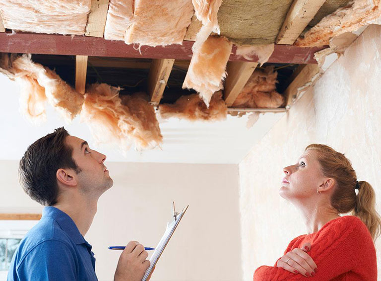 How to Handle Emergency Roof Damage Properly
